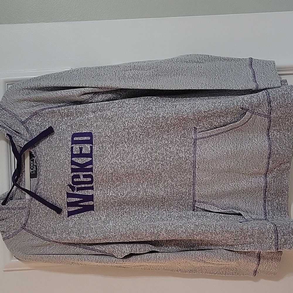 Wicked Official Broadway Hoodie Women's XL